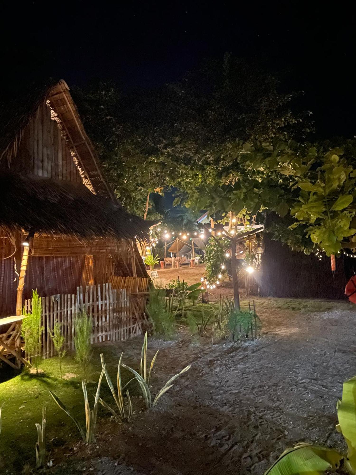 Tribal Huts Community Daanbantayan Exterior foto