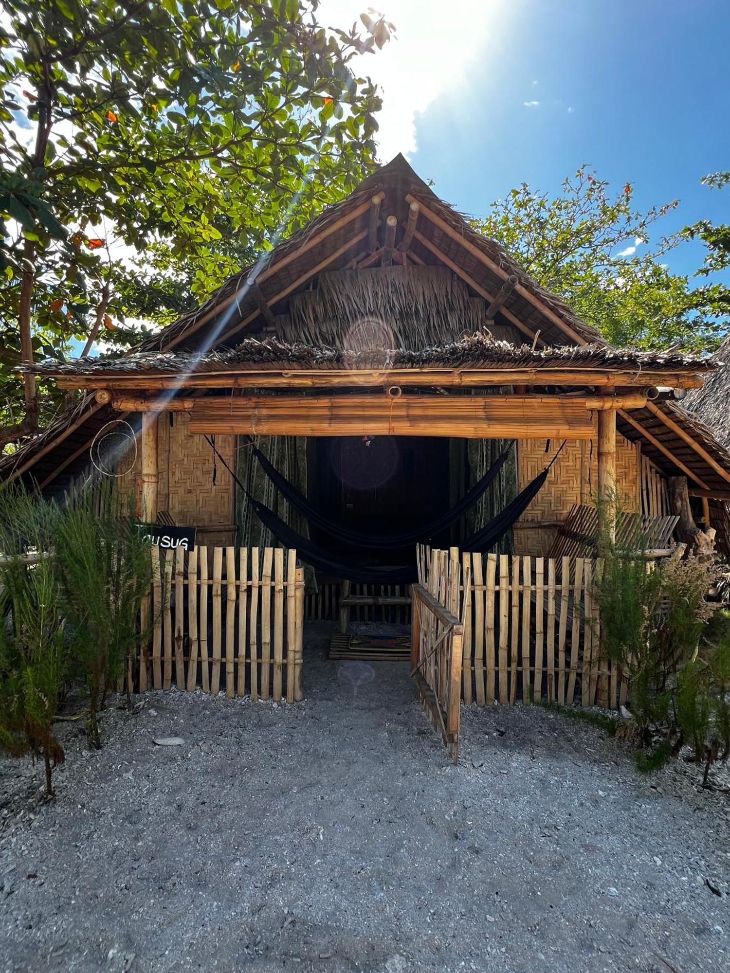 Tribal Huts Community Daanbantayan Exterior foto