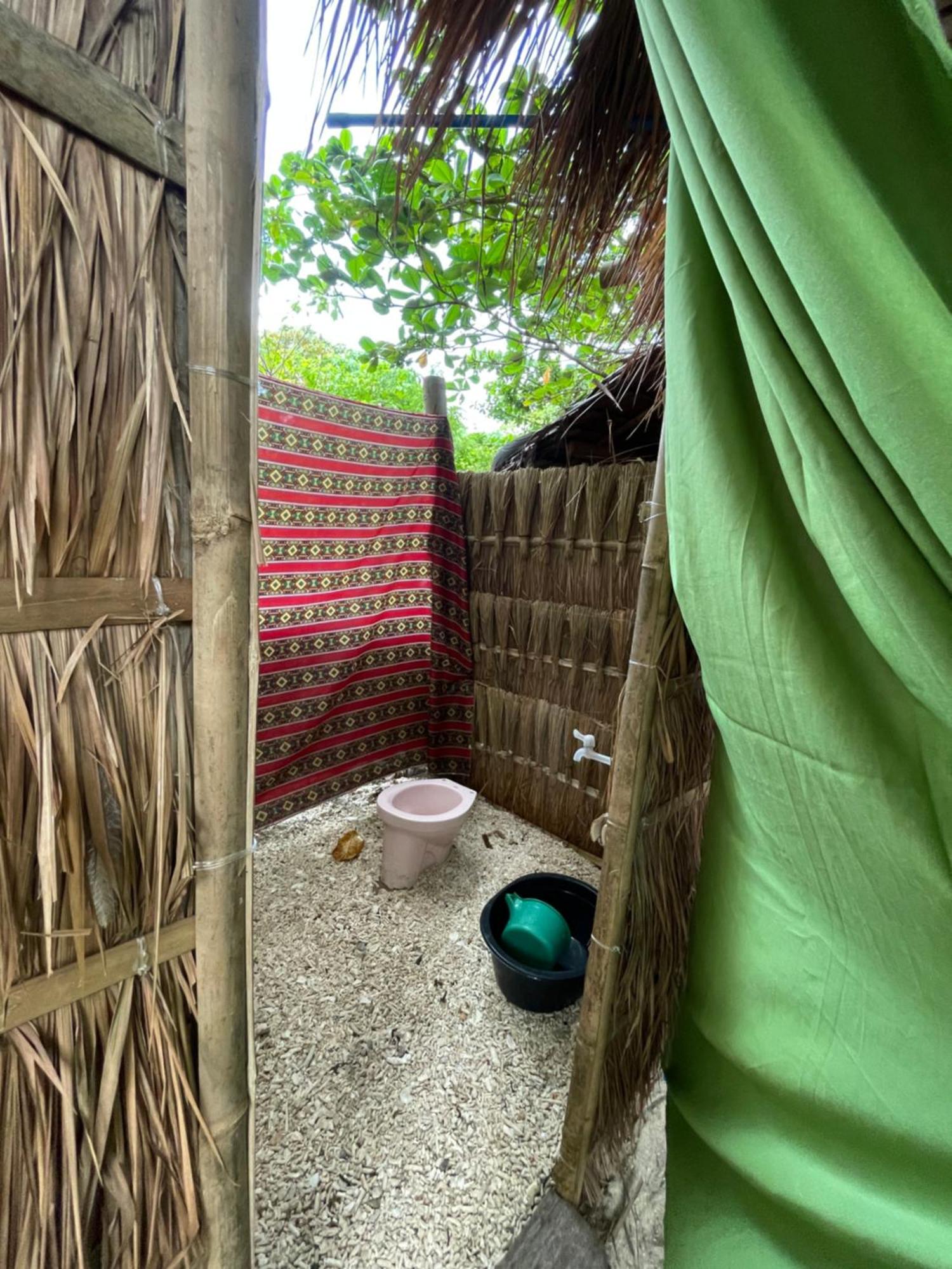 Tribal Huts Community Daanbantayan Quarto foto